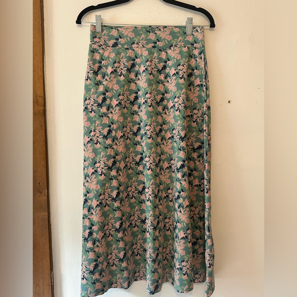 NWOT Pact organic cotton Fit and flare floral skirt small